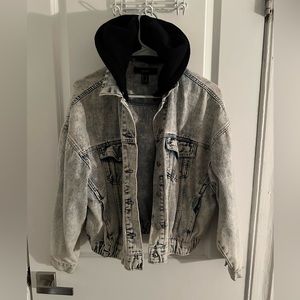Cropped Jean jacket with sweatshirt hoodie